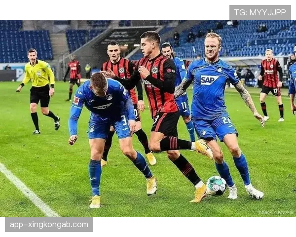 多特蒙德争冠关键阶段表现波动，对冠军竞争走势产生持续影响