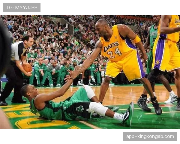 拉简·隆多挡拆组织提速助凯尔特人提升关键回合效率